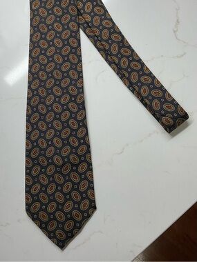 J Crew Classic and Stylish 100% Patterned Deep Navy Silk Tie - Men's Accessory